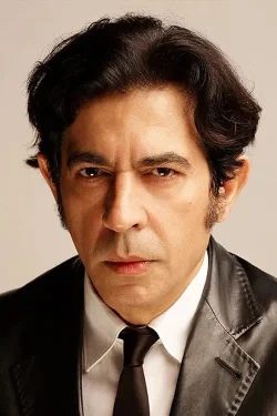 Okan Bayülgen